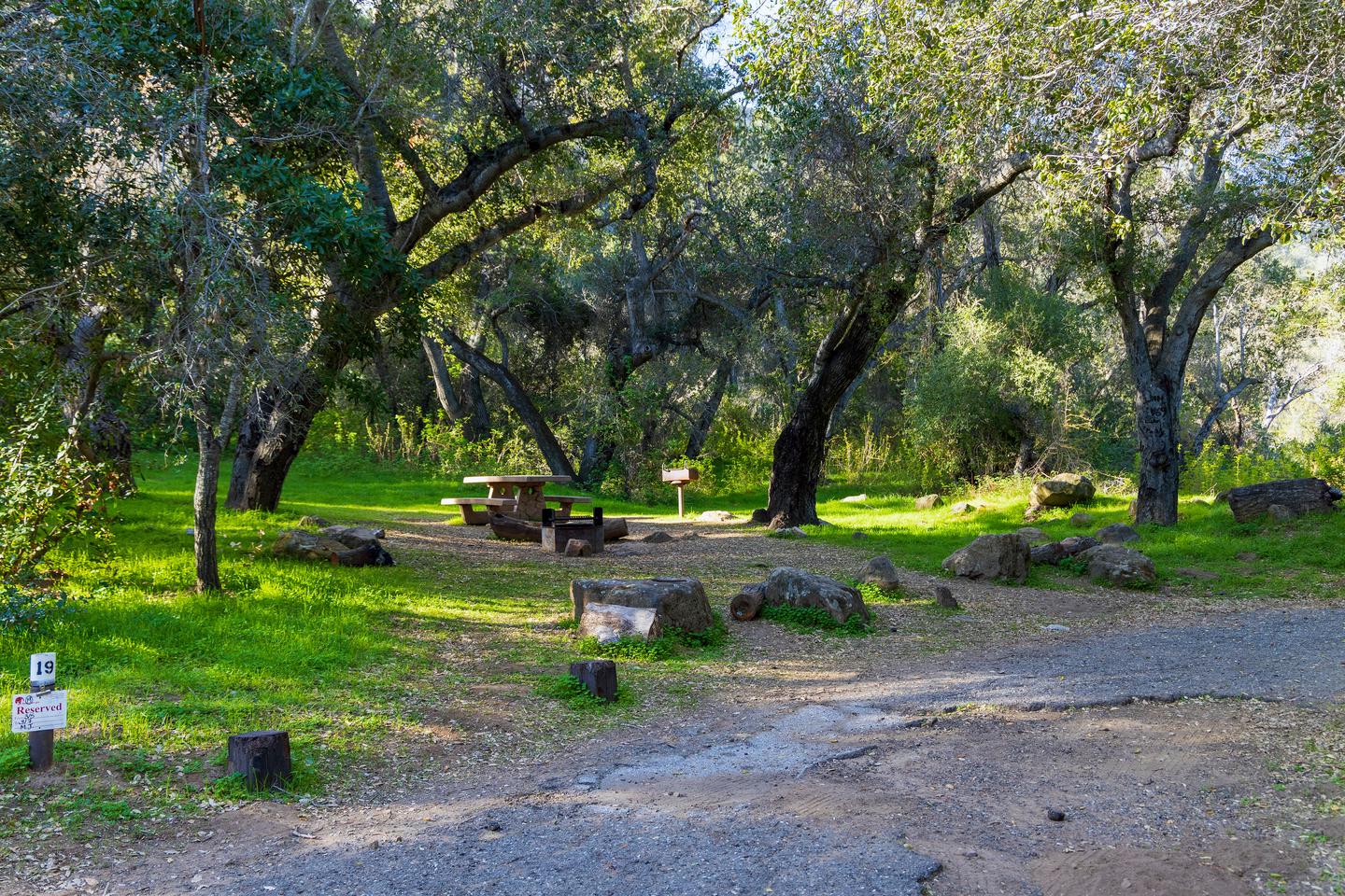 Site 019, Los Prietos - Recreation.gov