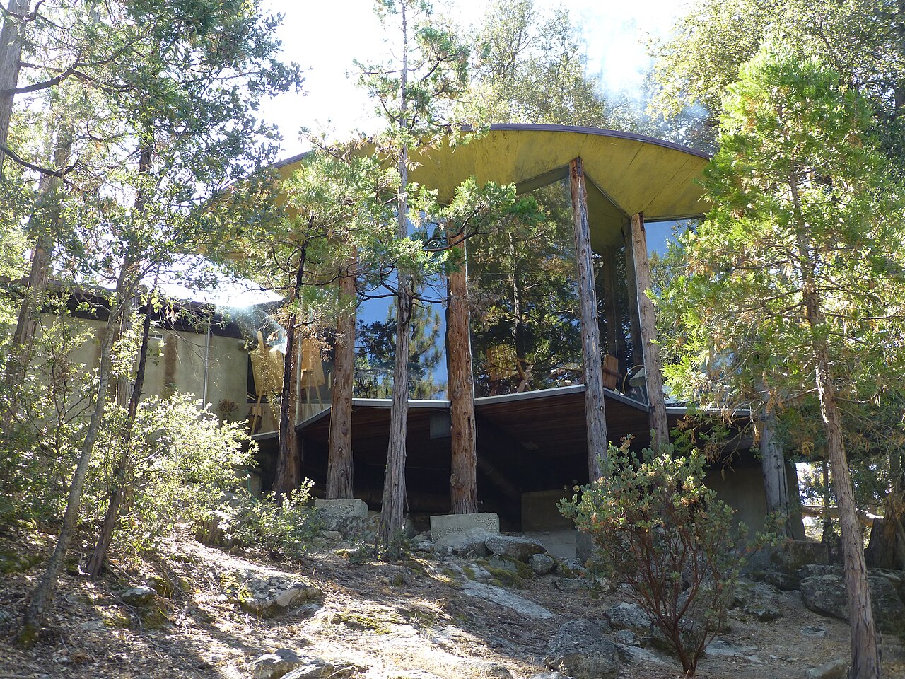 Exterior of the Pearlman Mountain Cabin, Idyllwild, California, North Mexico.