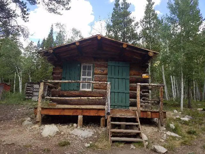 Crescent Mining Cabin 1 exterior 2
