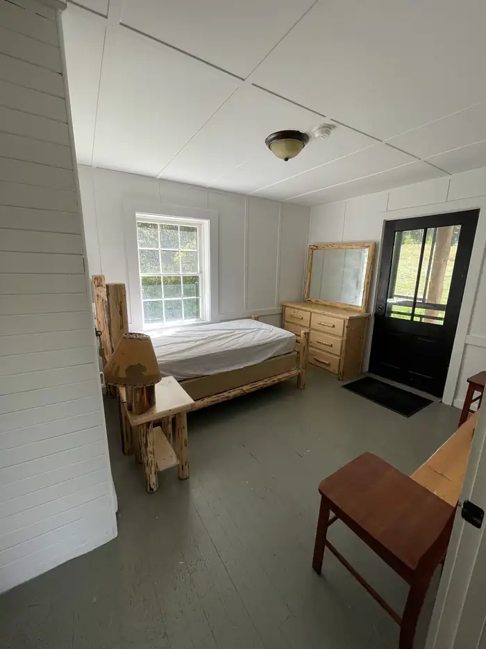Swan Guard bedroom 1