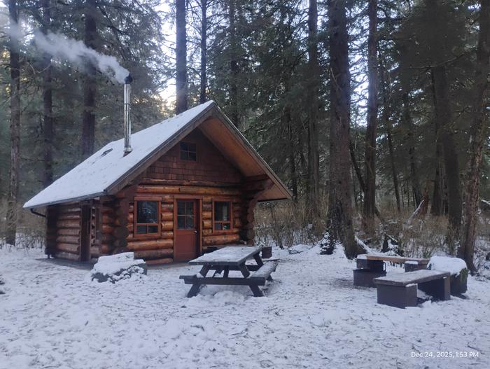 Starrigavan Cabin with snow (front view)