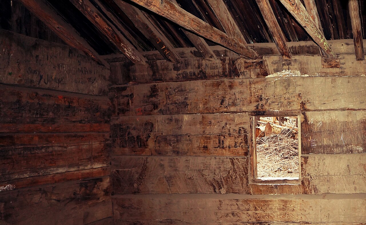 The NRHP-listed Gamlin Cabin in Kings Canyon National Park