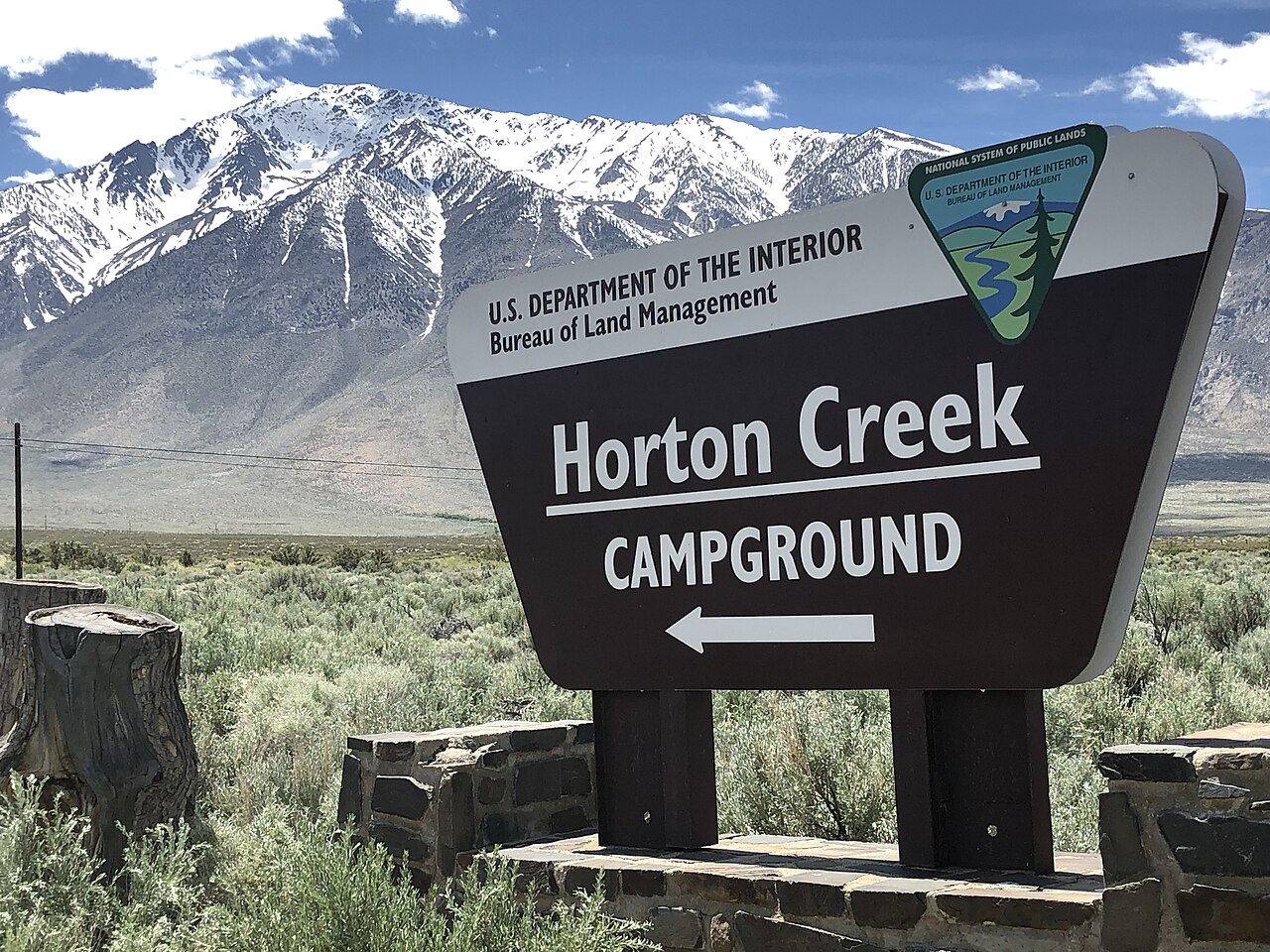 Horton Creek Campground is located on an alluvial fan, next to Horton Creek with an outstanding view of Mt. Tom and Wheeler Crest in the Sierra Nevada Range. Nearby, visitors will see the the Tungsten Hills. Wintering deer herds often graze near the campg