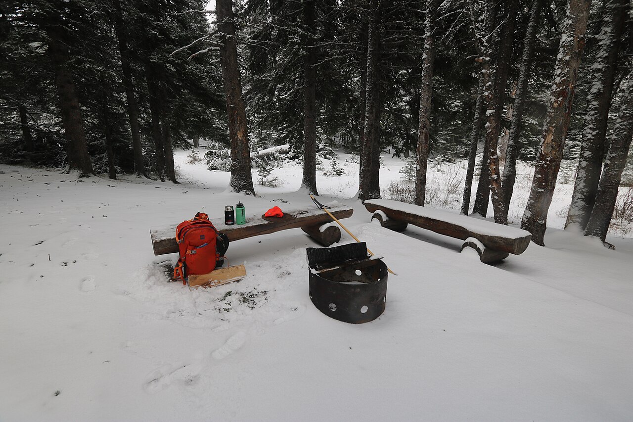 HBM Happy Bench Monday back at the camp site im not staying long so i wont get a fire going.
